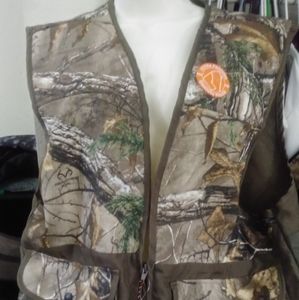 New Realtree vest. 5$ firm
